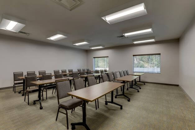 Country Inn and Suites Meeting Room