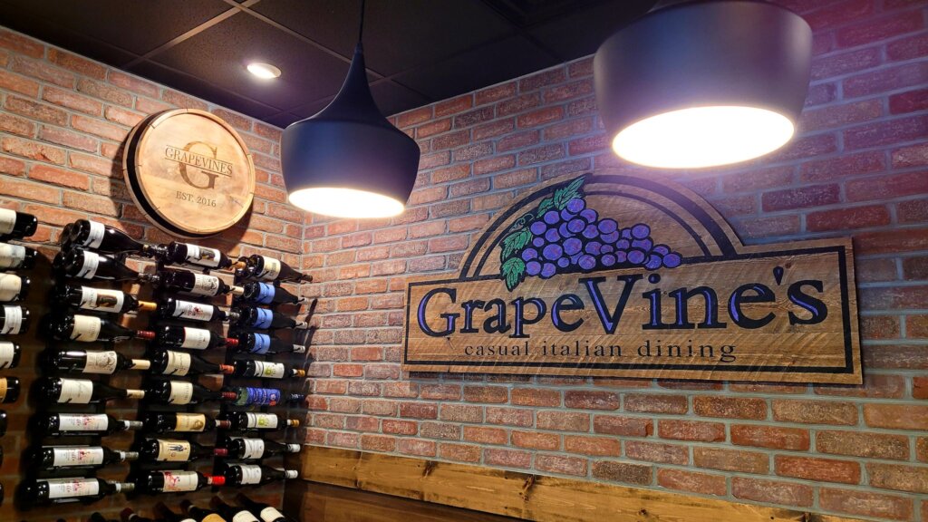 image of inside of Grapevines Italian Restaurant