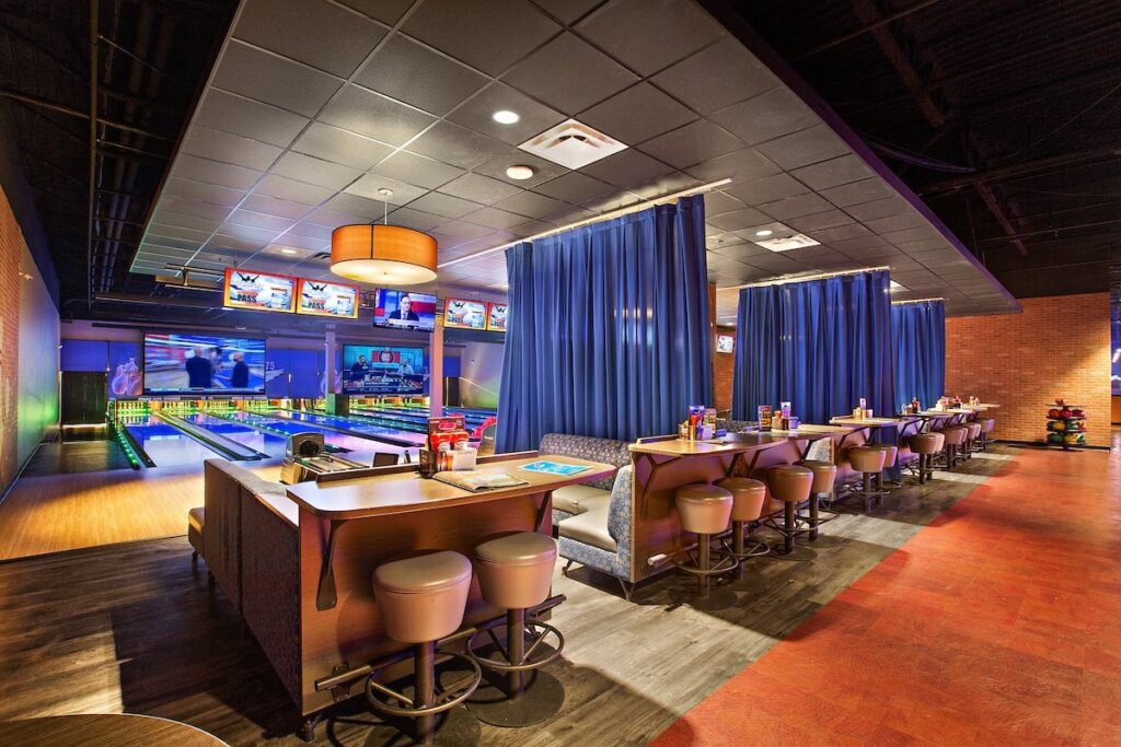 Stars and Strikes bowling